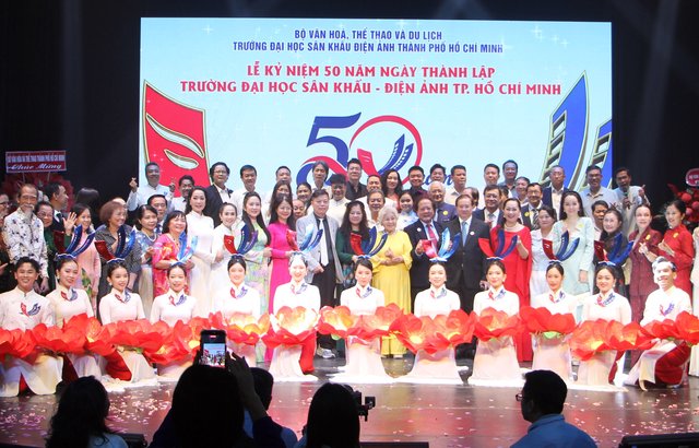 “Cần đào tạo nghệ sĩ giàu tâm hồn, vững nghề, có tư duy sáng tạo”