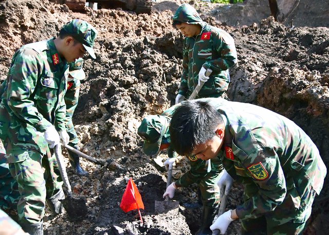 Phát hiện thêm 14 hài cốt liệt sĩ tại Công viên Lê Thị Riêng