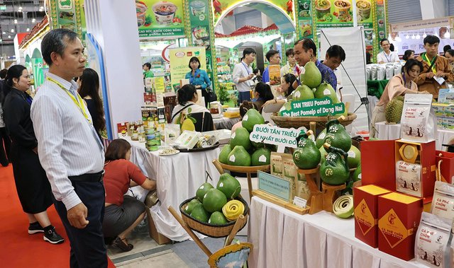 Hơn 400 doanh nghiệp giới thiệu các sản phẩm xuất khẩu chủ lực