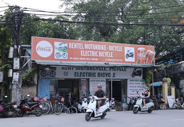 Ninh Bình: Thành lập Tổ công tác kiểm tra, xử lý biển quảng cáo tiếng nước ngoài