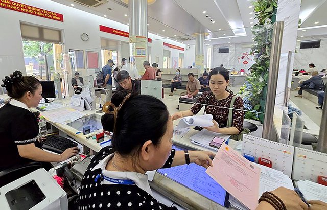 Hàng xóm không ký giáp ranh, hồ sơ sổ hồng không thể cứ thế nằm chờ