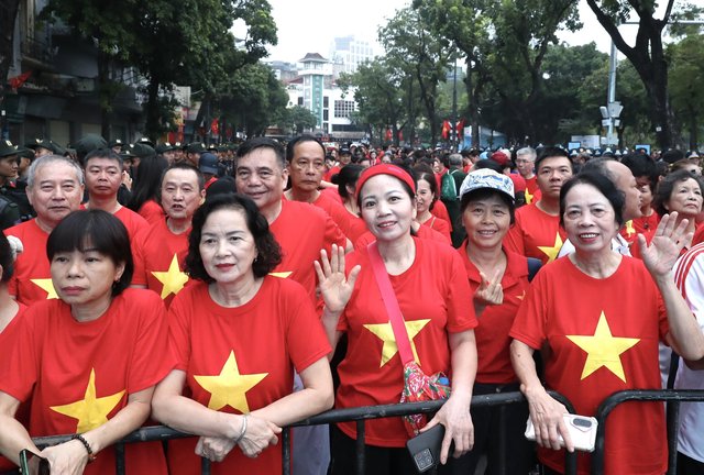 Người dân Thủ đô náo nức tham gia Lễ phát động toàn dân tập luyện thể thao vì một Việt Nam khoẻ mạnh