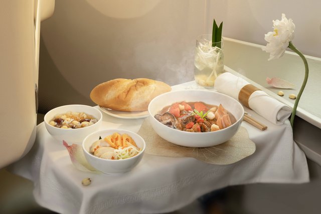 Món ăn Việt đưa Vietnam Airlines thành hãng bay có ẩm thực tốt nhất thế giới