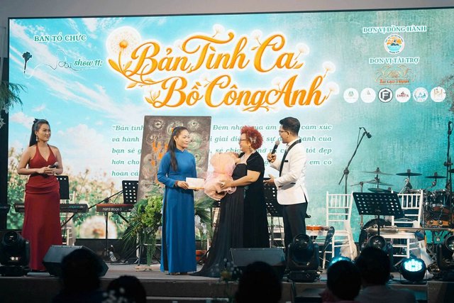 Từ giai điệu yêu thương đến những trang sách giàu tri thức