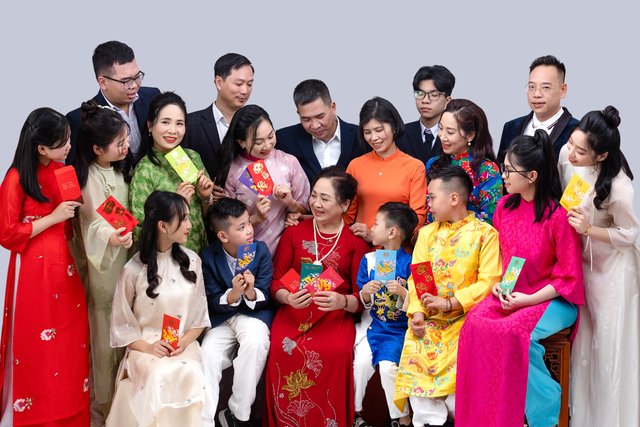 Bài 2 - Khi con đã lớn, đừng để cha mẹ cô đơn