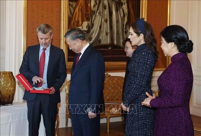 Tổng Bí thư, Chủ tịch nước Tô Lâm nhận Huân chương cao quý của Vương quốc Đan Mạch