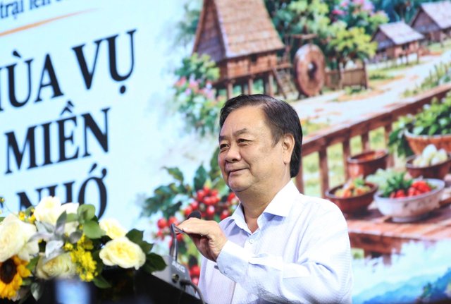 Ông Lê Minh Hoan, nguyên Phó Chủ tịch Quốc hội phát biểu tại hội thảo