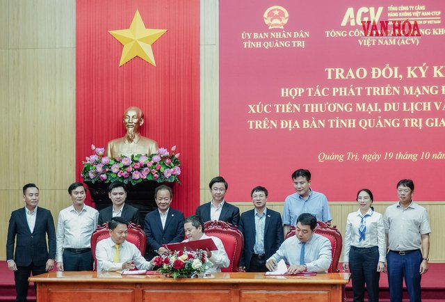 Ký hợp tác