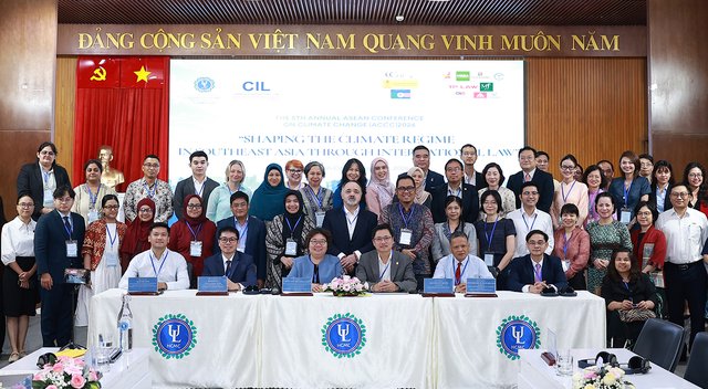 Diễn đàn pháp lý quốc tế về biến đổi khí hậu tại TP.HCM