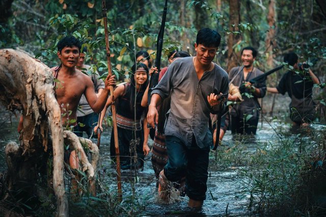 “Giao điểm sinh tử” tái hiện cuộc truy tìm kho vũ khí ở Chiến khu Đ