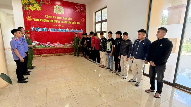 Đắk Lắk: Khởi tố 13 đối tượng trong vụ hỗn chiến trên phố