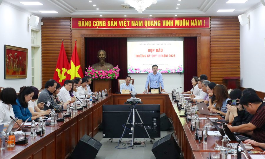 Chánh Văn phòng, Người phát ngôn Bộ VHTTDL Cao Lê Tuấn Anh bày tỏ mong muốn ngành VHTTDL tiếp tục nhận được sự quan tâm, đồng hành và chia sẻ của các cơ quan báo chí, nhà báo, phóng viên, biên tập viên trên cả nước.