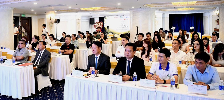 Các đại biểu tham gia Lễ phát động