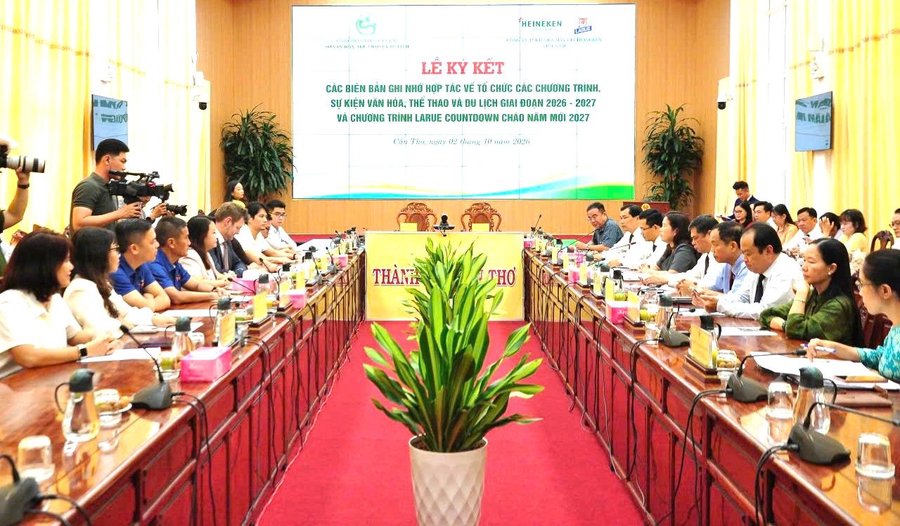 Quang cảnh buổi lễ ký kết tại TP. Cần Thơ ngày 2.10
