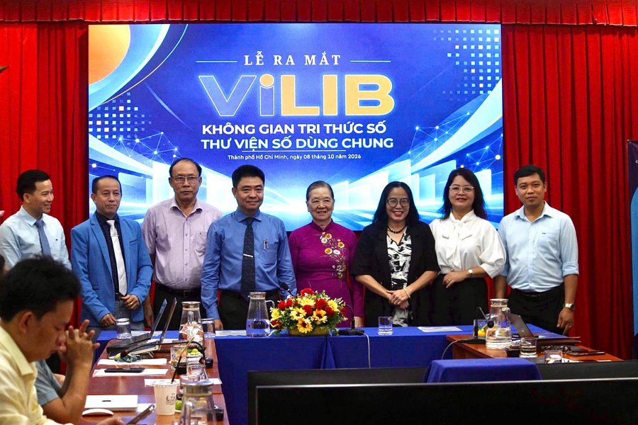 Đại biểu thực hiện nghi thức ra mắt ViLIB