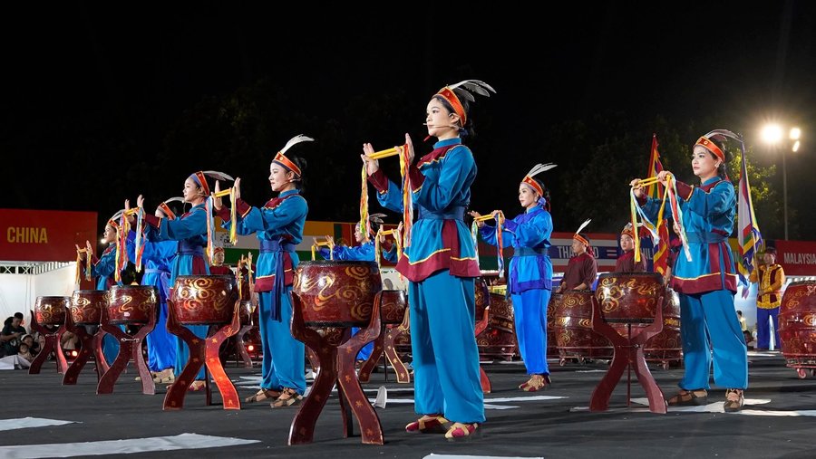 Tuồng, chèo, cải lương lan tỏa tại Lễ hội Văn hóa thế giới tại Hà Nội lần thứ hai