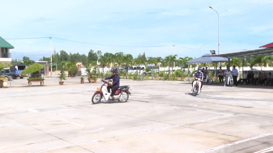Từ giữa tháng 8.2025 đến nay, Công an tỉnh Gia Lai đã tổ chức 13 kỳ sát hạch giấy phép lái xe hạng A1 miễn phí cho 862 người thuộc hộ nghèo, cận nghèo tại các xã đặc biệt khó khăn