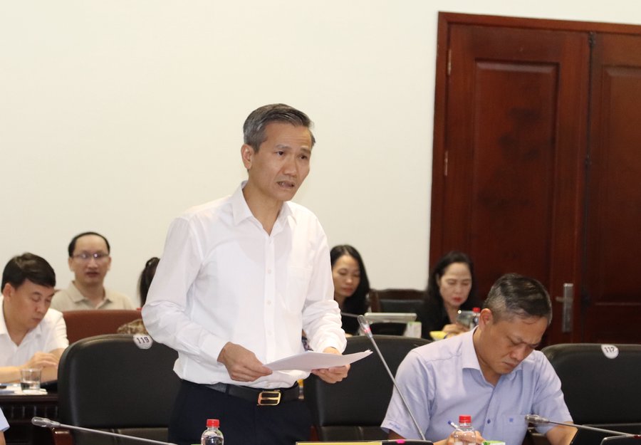 Thứ trưởng Bộ Nội vụ Cao Huy trình Tờ trình