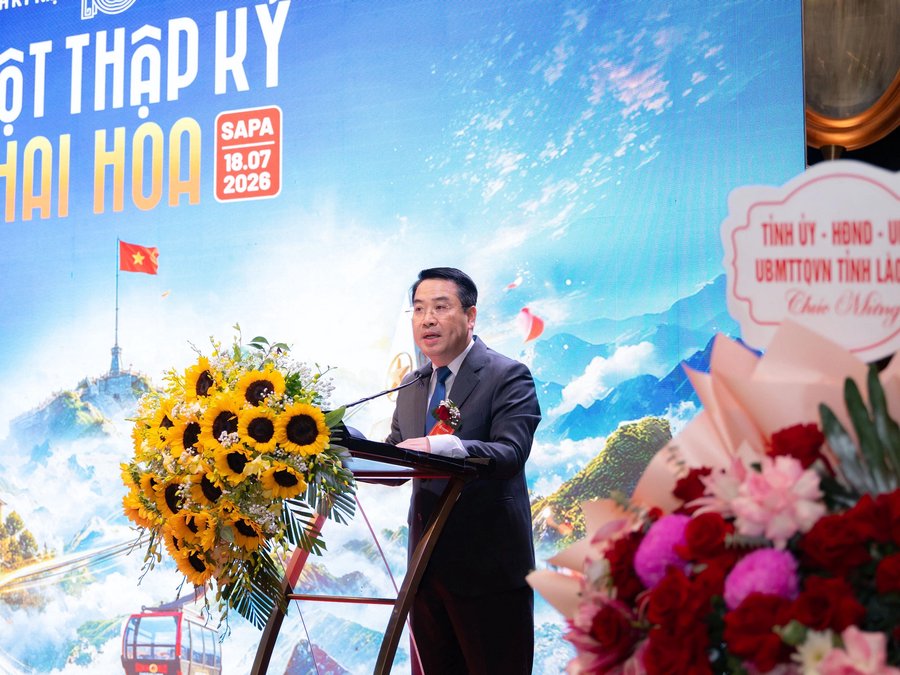 Ông Nguyễn Tuấn Anh - Phó Bí thư Tỉnh ủy, Chủ tịch UBND tỉnh Lào Cai phát biểu tại buổi lễ