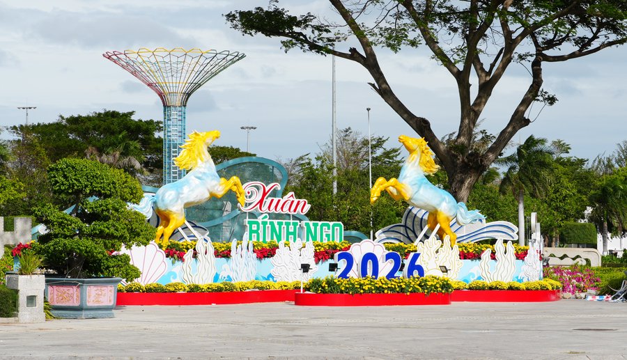 Tiểu cảnh song mã tại Công viên biển Bình Sơn, phường Đông Hải, tỉnh Khánh Hòa