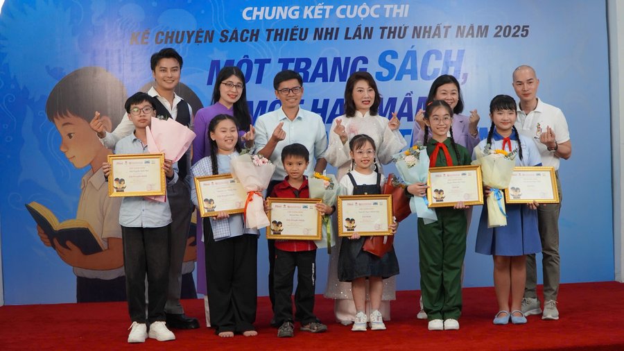Top 6 thí sinh vào chung kết và Ban tổ chức, Ban giám khảo cuộc thi