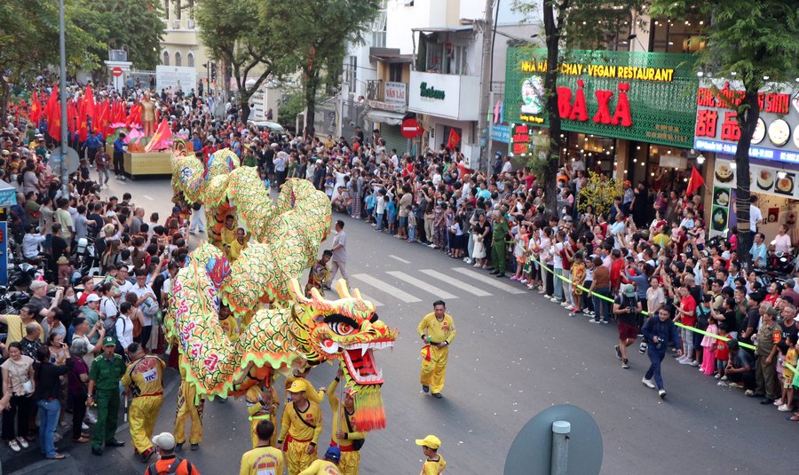 Lễ hội Tết Nguyên Tiêu của người Hoa quận 5, TP.HCM - loại hình Tập quán xã hội và tín ngưỡng đã được đưa vào Danh mục quốc gia