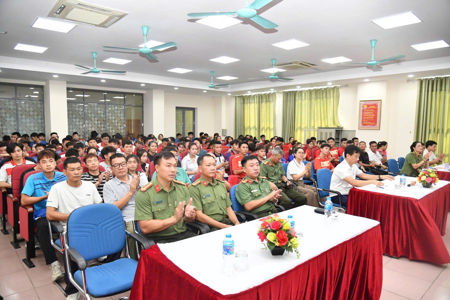 Lớp học khai mạc sáng 4.6