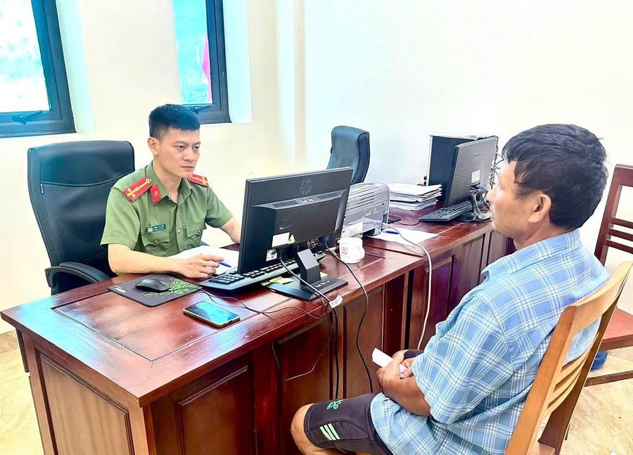 Đăng tin sai sự thật trên mạng xã hội, ông T.Q.D. đã bị phạt 7,5 triệu đồng. Ảnh: Công an xã Văn Chấn