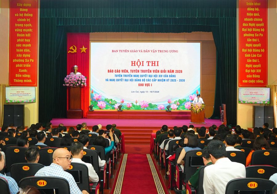 Quang cảnh hội thi