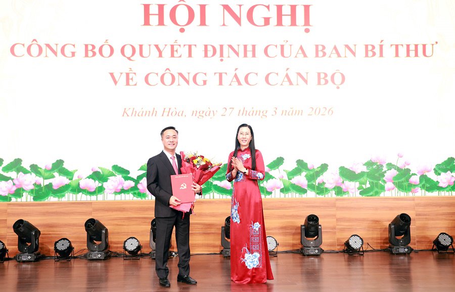 Thứ trưởng Bộ Xây dựng Nguyễn Việt Hùng được điều động, chỉ định giữ chức vụ Phó Bí thư Tỉnh ủy Khánh Hòa; giới thiệu để HĐND tỉnh bầu giữ chức vụ Chủ tịch UBND tỉnh Khánh Hòa (nhiệm kỳ 2026-2031)