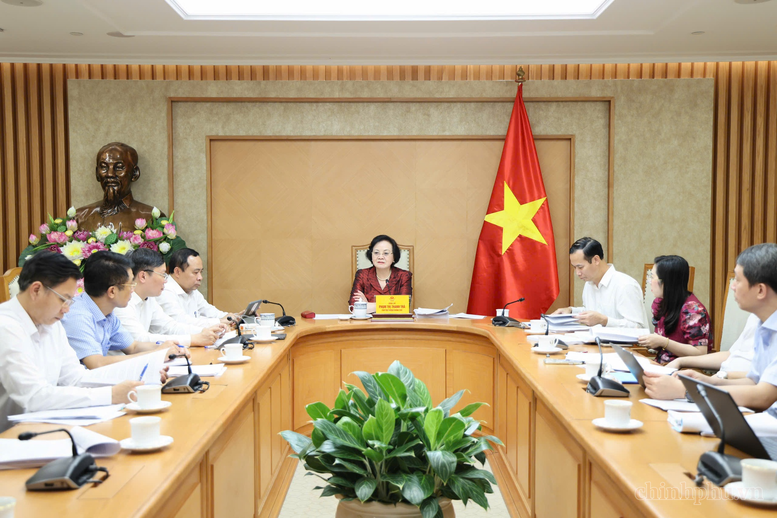 Phó Thủ tướng Phạm Thị Thanh Trà chủ trì cuộc họp với các bộ, ngành về Đề án Chiến lược quốc gia về thu hút, trọng dụng nhân tài trong các ngành, lĩnh vực mũi nhọn. Ảnh: VGP
