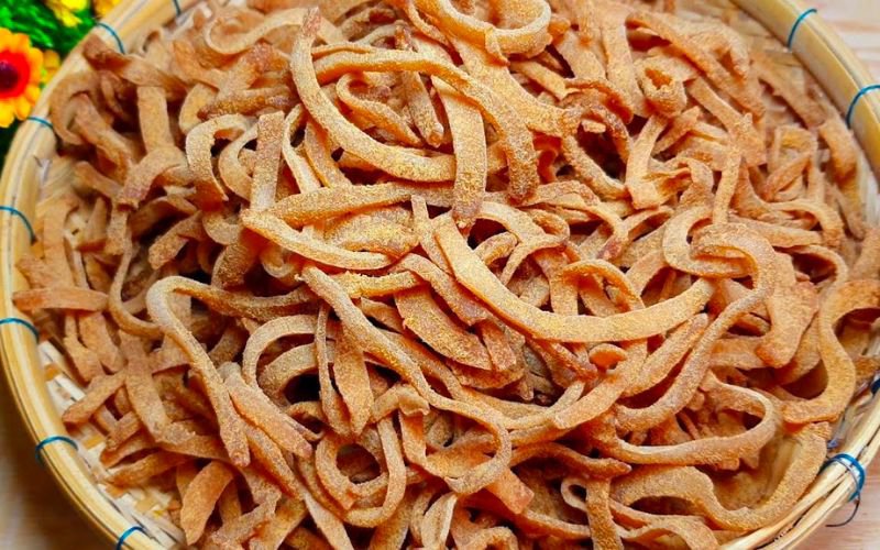 ...thì mứt dừa cà phê lại quyến rũ theo cách trầm ấm hơn