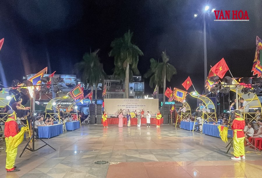 Liên hoan các tổ, nhóm, câu lạc bộ Bài chòi tỉnh Quảng Trị lần thứ I quy tụ gần 180 nghệ nhân của 10 câu lạc bộ Bài chòi đến từ nhiều địa phương trong tỉnh