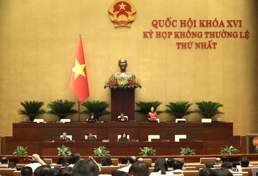 Quốc hội thảo luận tại hội trường về Luật sửa đổi, bổ sung một số điều của Luật Xuất bản