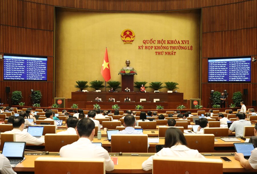 Phó Chủ tịch Quốc hội Nguyễn Thị Thanh điều hành phiên thảo luận
