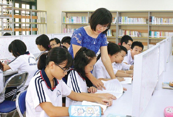 Miễn học phí là chính sách rất nhân văn, đúng đắn và hợp lòng dân nên được người dân đồng tình ủng hộ. Ảnh: NHẬT MAI