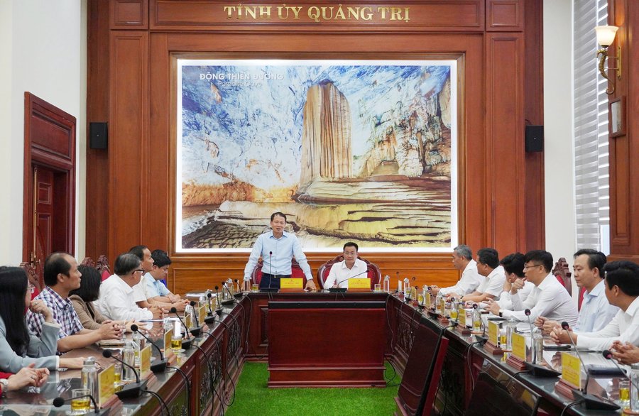 Ông Vũ Hồng Văn, Bí thư Tỉnh ủy Đồng Nai phát biểu tại buổi làm việc Ảnh: X.P