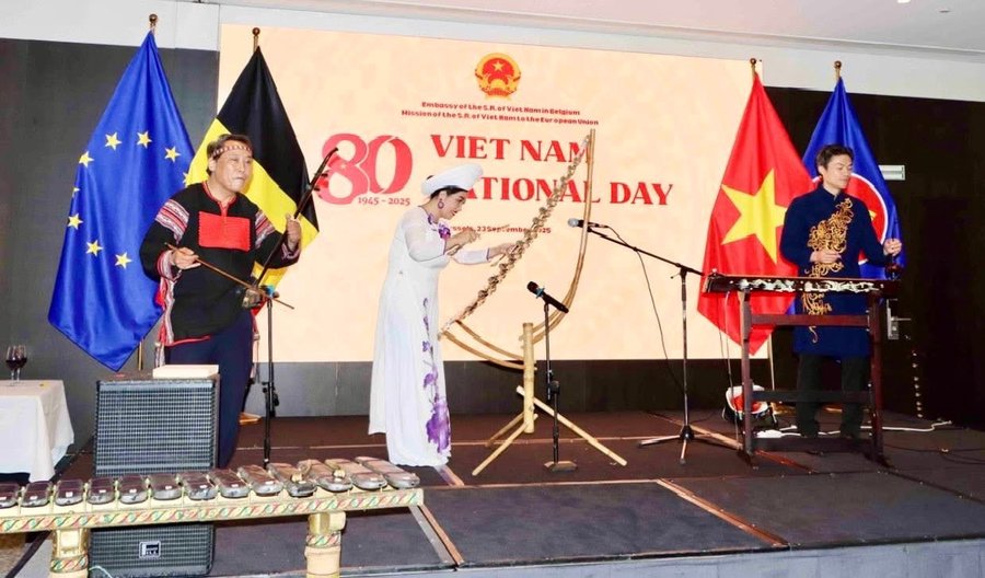 Các tiết mục nghệ thuật trong chương trình