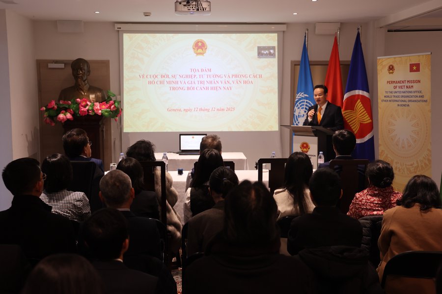 Tọa đàm tôn vinh Chủ tịch Hồ Chí Minh