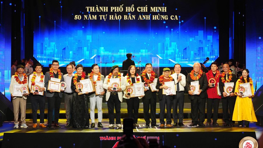 Trao giải cho các tác giả lĩnh vực Âm nhạc