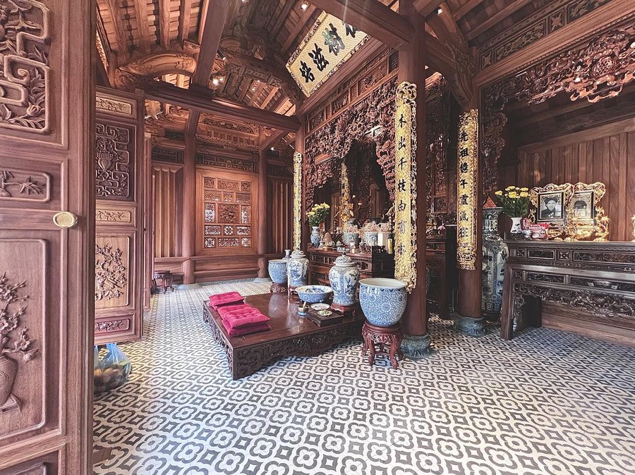 Với đôi tay khéo léo, tài hoa, người thợ Chàng Sơn đã làm nên nhiều công trình có giá trị văn hóa