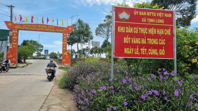 Công viên thôn An Lộc do người dân tự quản không chỉ tạo nên bộ mặt đẹp mà còn gắn kết tình làng nghĩa xóm