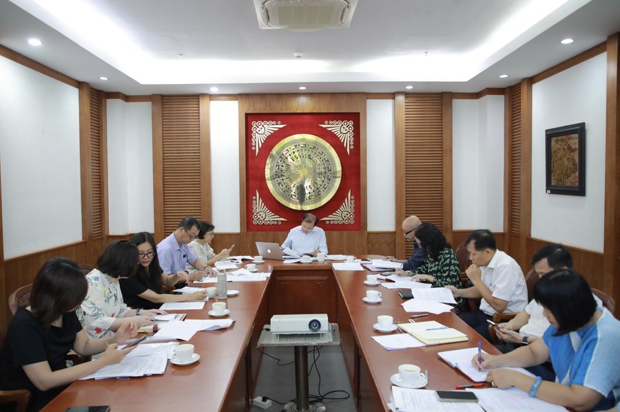Tại buổi làm việc