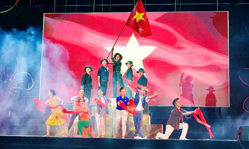 Khai mạc Hội thi tuyên truyền lưu động kỷ niệm 65 năm ngày mở đường Hồ Chí Minh