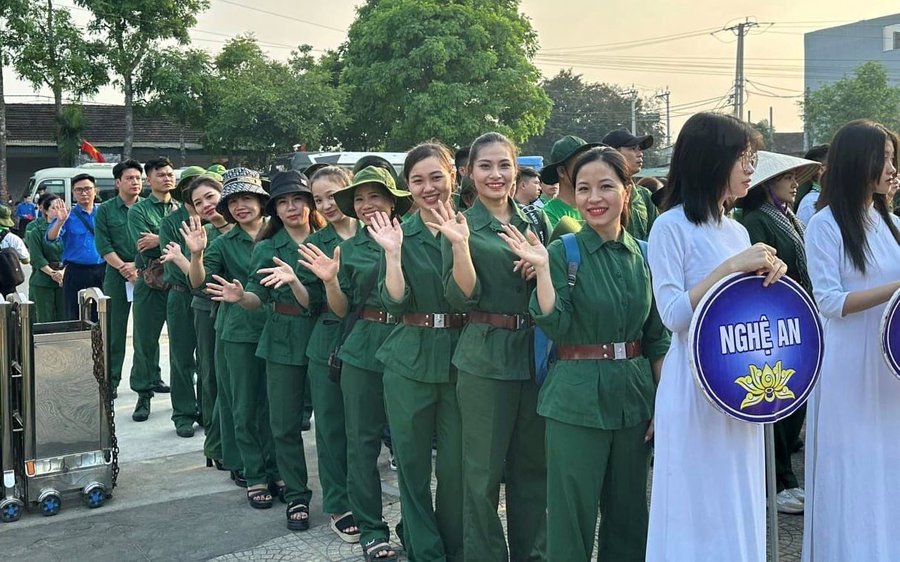 Lễ xuất quân tuyên truyền kỷ niệm 65 năm Ngày mở đường Hồ Chí Minh - Ngày truyền thống Bộ đội Trường Sơn