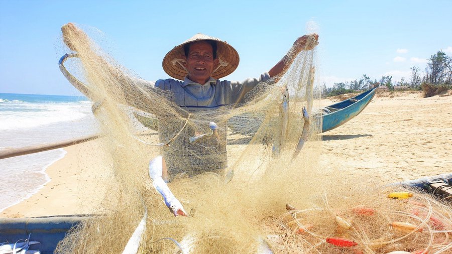Bảo tồn văn hóa miền biển gắn với phát triển du lịch - Anh 2