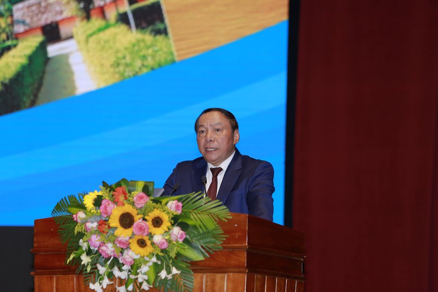 Bộ trưởng Nguyễn Văn Hùng đề xuất nhiều giải pháp quan trọng phát triển du lịch vùng Bắc Trung Bộ và duyên hải Trung Bộ - Anh 3