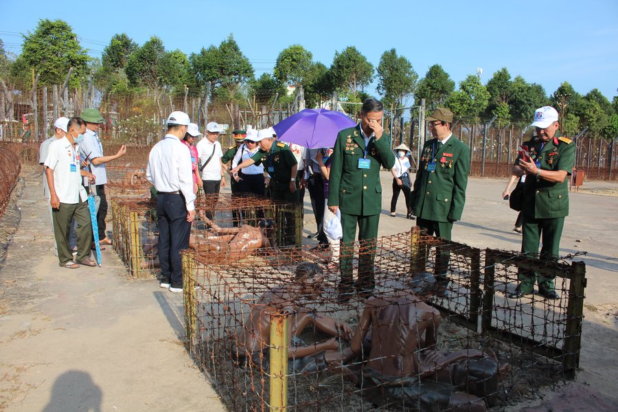 Xúc động cuộc hội ngộ 50 năm “Chiến thắng trở về” - Anh 3