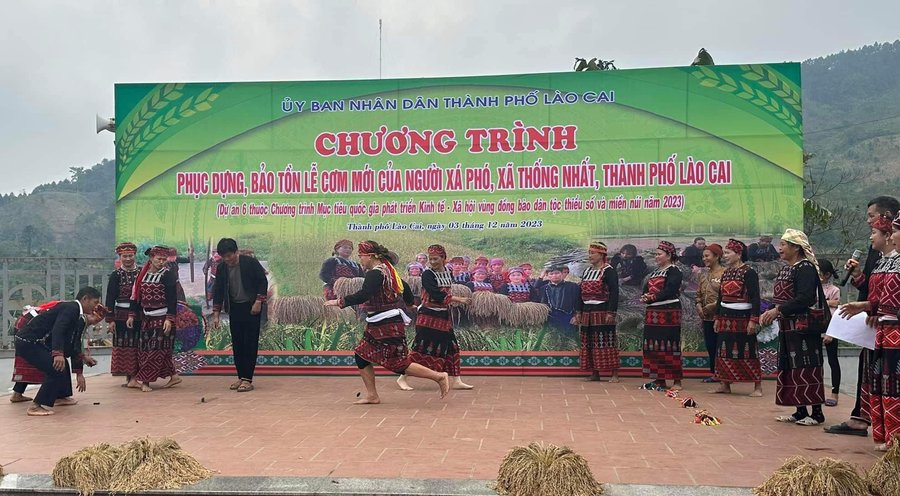 Độc đáo Tết mừng cơm mới của người Xá Phó - Anh 4