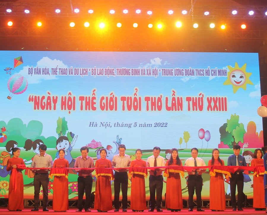 Sôi nổi khai mạc Ngày hội Thế giới tuổi thơ - Anh 2